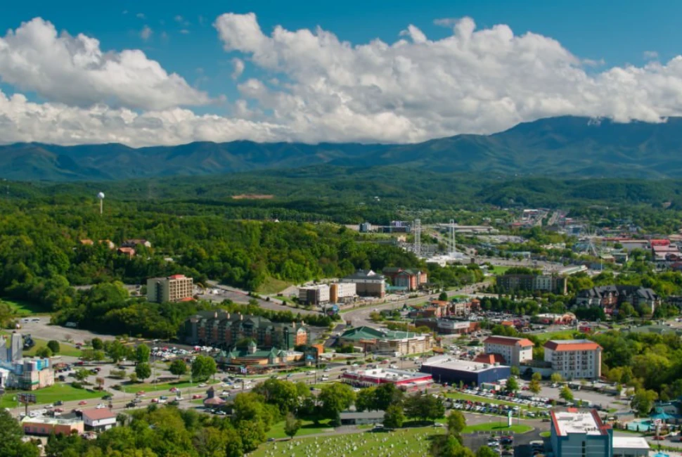 Introduction to Pigeon Forge, TN: A City of All Seasons
